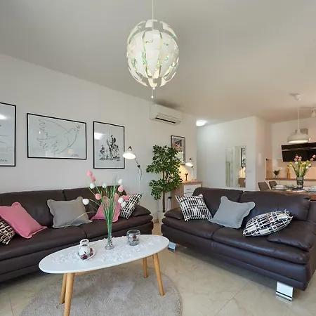 Golubica Appartement Trogir Buitenkant foto